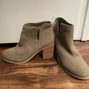 Urban Outfitters boots